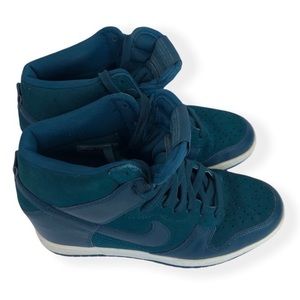 Nike Womens High Top Suede Wedge Dunk Sky Sneaker SZ 10